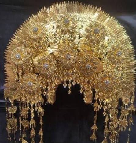 DI BALIK KILAU EMAS TU, ADA CERITA TENTANG SUNTIANG MINANGKABAU