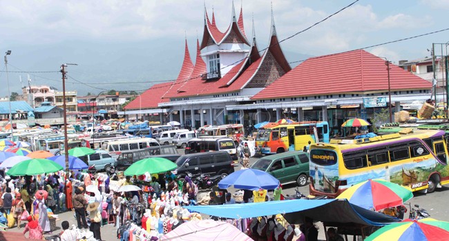 PASAR AUR KUNING BUKITTINGGI : SPOT WAJIB DALAM ITINERARY SHOPPING TOUR