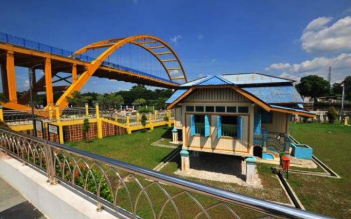 2021-11-03-berwisata-sejarah-ke-rumah-singgah-tuan-kadi