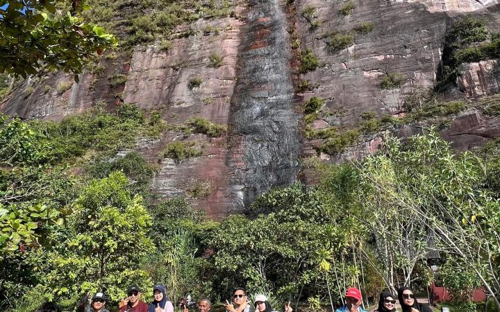 6c126b9c-18b1-4515-af38-391427db1b91