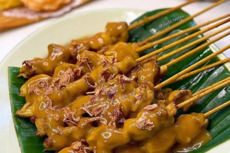 SATE PADANG KULINER KHAS MINANGKABAU