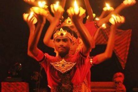 TARI LILIN, SENI TARI YANG MASIH HIDUP SAMPAI SEKARANG