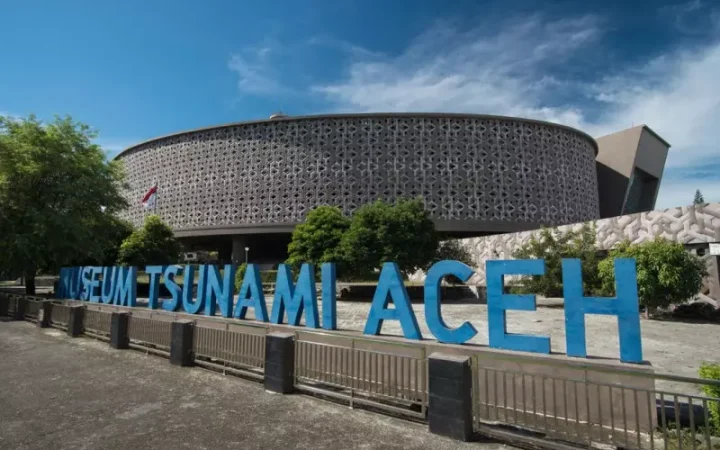 museum-tsunami-aceh_1
